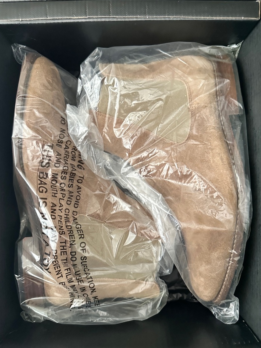 **BRAND NEW** Thursday Boot Co. Cavalier Chelsea Boots - Picture 4 of 6